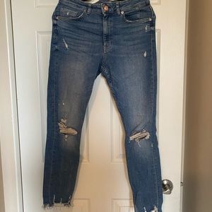H&M Conscious Distressed Ankle Jeans, Size 30